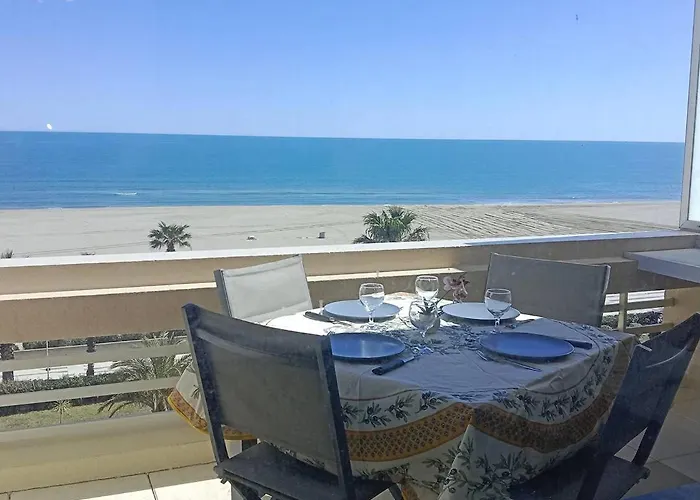 Superbe T2 Parking Wifi Climatisé Face Et Piscine - 4 Etoiles * Canet-en-Roussillon